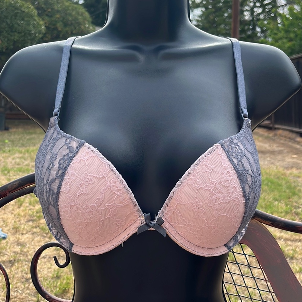Victoria’s Secret Bra, 36B